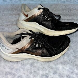 Nike Women’s Quest 4 Running Shoes